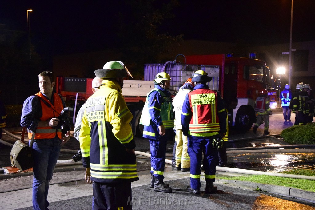 Grossbrand Halle Troisdorf Kriegsdorf Junkersring P718.JPG - Miklos Laubert
